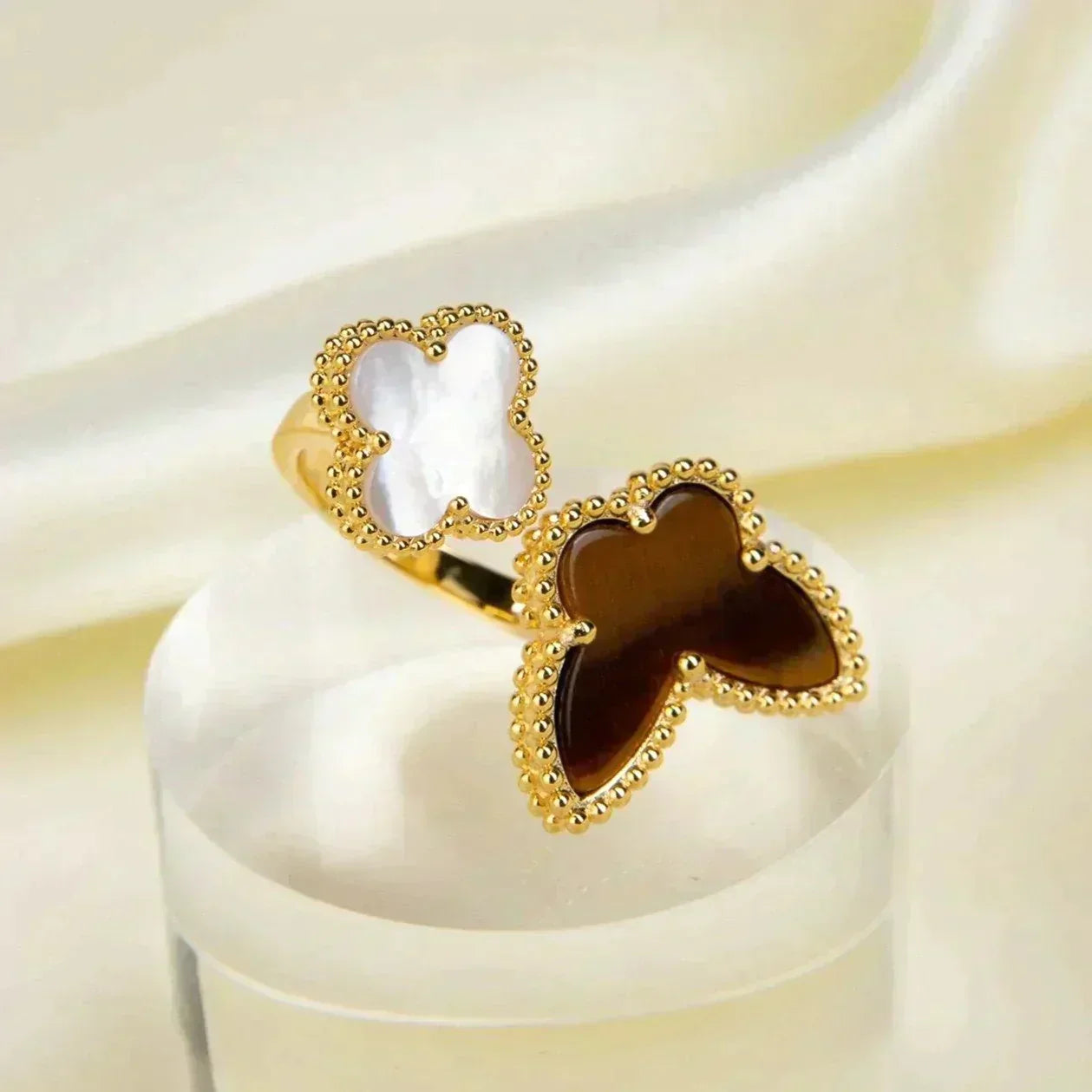 [Vellora Opalyn]LUCKY BETWEEN THE FINGER RING
