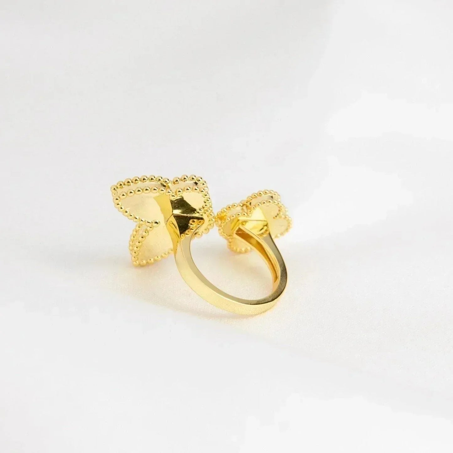 [Vellora Opalyn]LUCKY BETWEEN THE FINGER RING