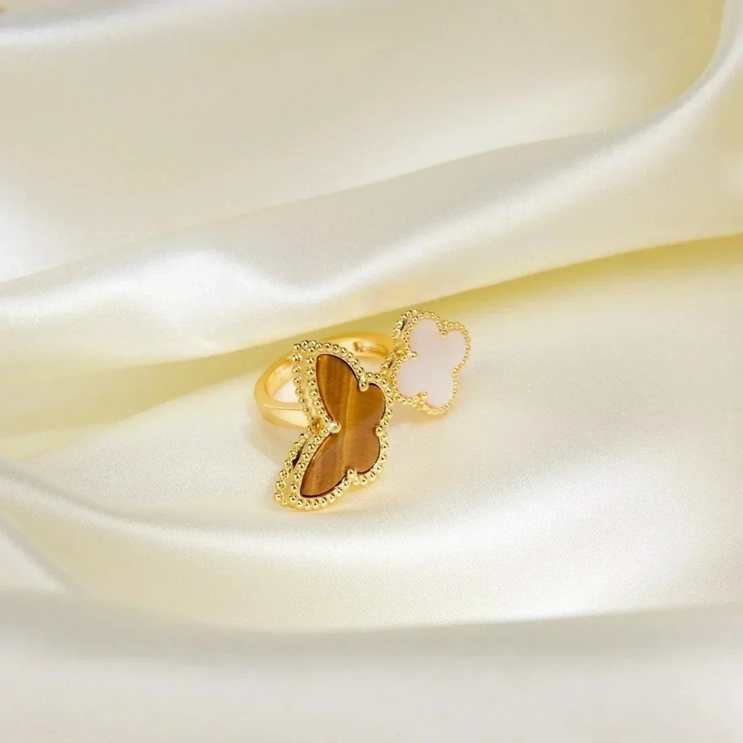 [Vellora Opalyn]LUCKY BETWEEN THE FINGER RING