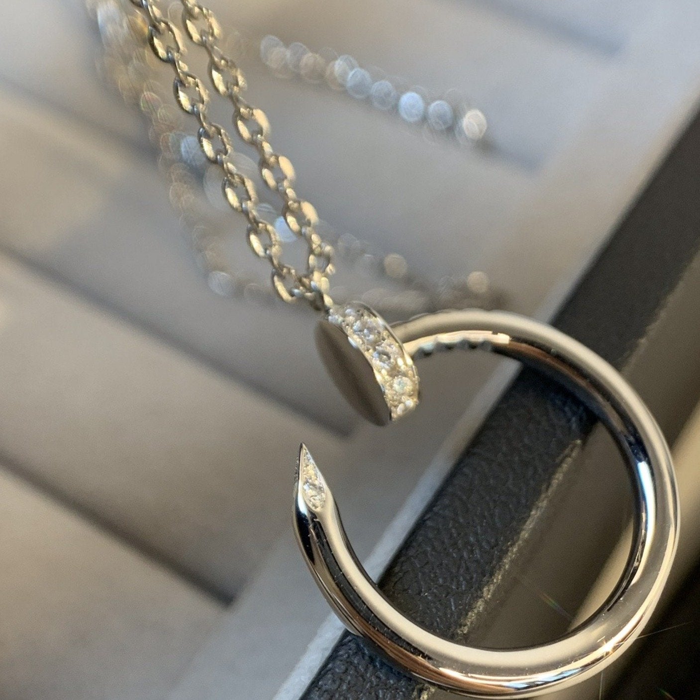 [Vellora Opalyn]JUSTE NECKLACE SILVER