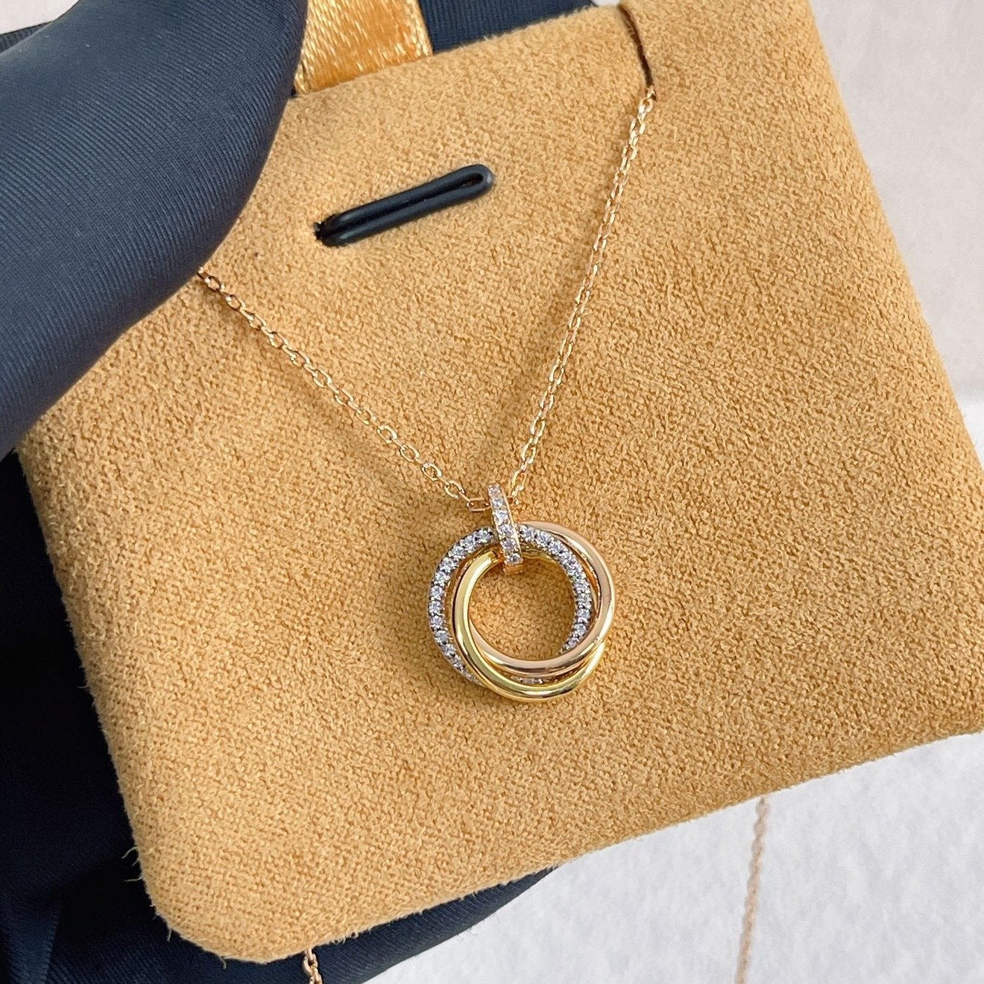 [Vellora Opalyn]TRINITY NECKLACE SILVER GOLD PINK GOLD DIAMONDS