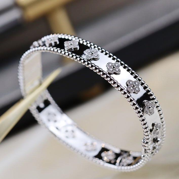 [Vellora Opalyn]CLOVER BRACELET 8MM DIAMONDS