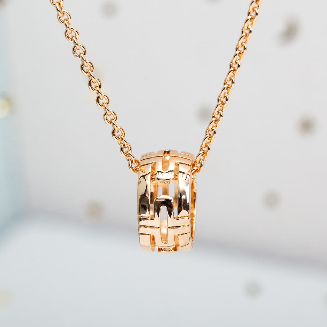 [Vellora Opalyn]PARENTESI NECKLACE PINK GOLD