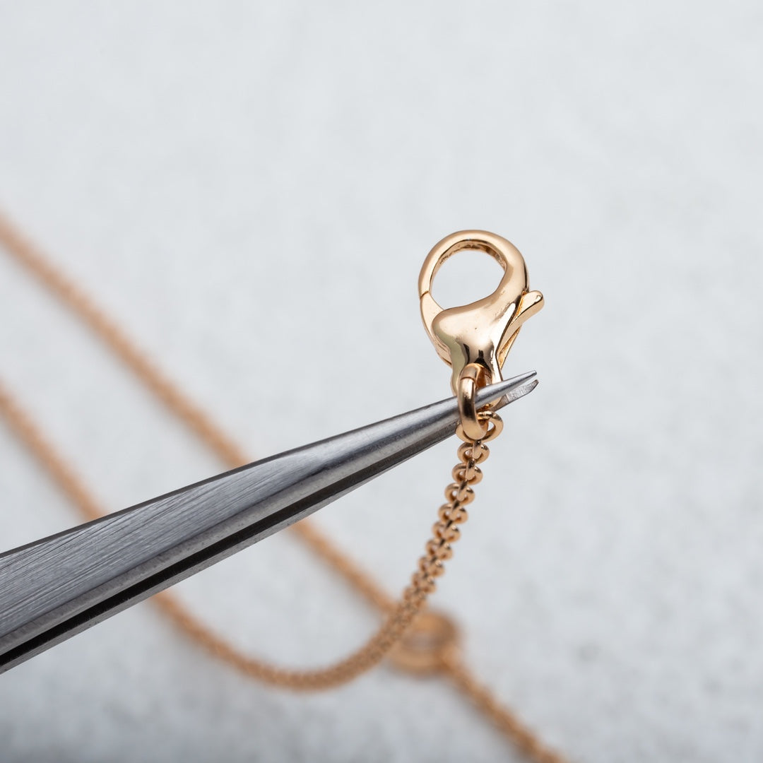 [Vellora Opalyn]PARENTESI NECKLACE PINK GOLD