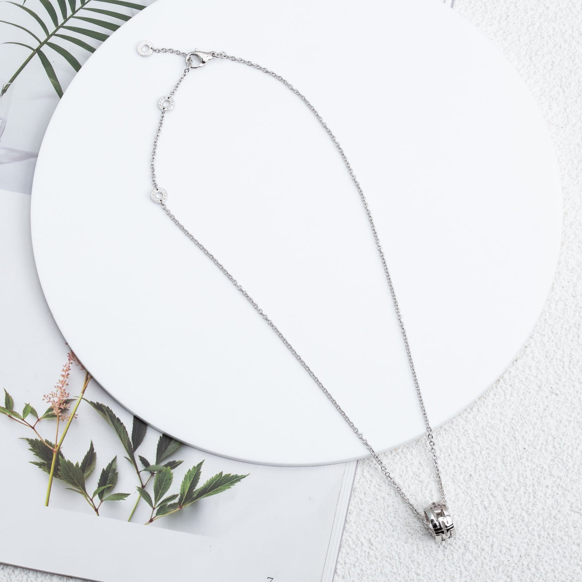 [Vellora Opalyn]PARENTESI NECKLACE SILVER