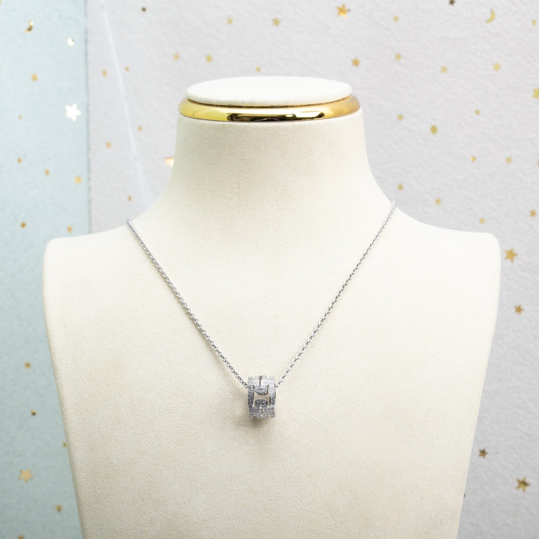 [Vellora Opalyn]PARENTESI NECKLACE SILVER DIAMOND