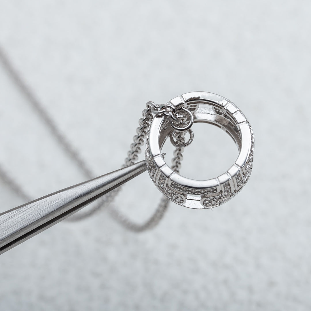 [Vellora Opalyn]PARENTESI NECKLACE SILVER DIAMOND
