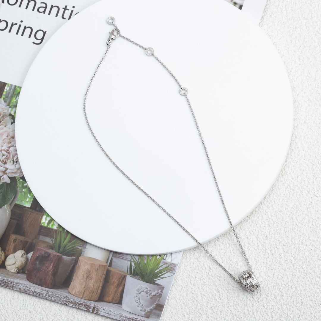 [Vellora Opalyn]PARENTESI NECKLACE SILVER DIAMOND