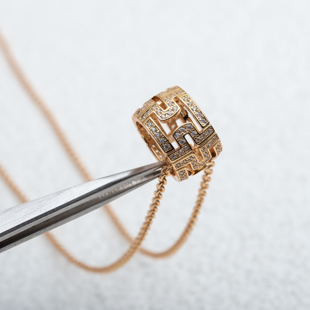 [Vellora Opalyn]PARENTESI NECKLACE PINK GOLD DIAMOND
