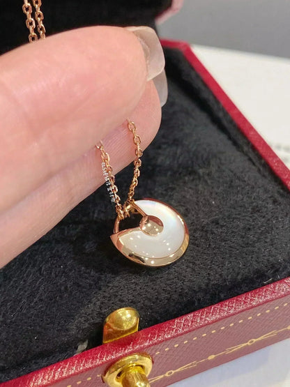 [Vellora Opalyn]AMULETTE ROSE GOLD MOP NECKLACE