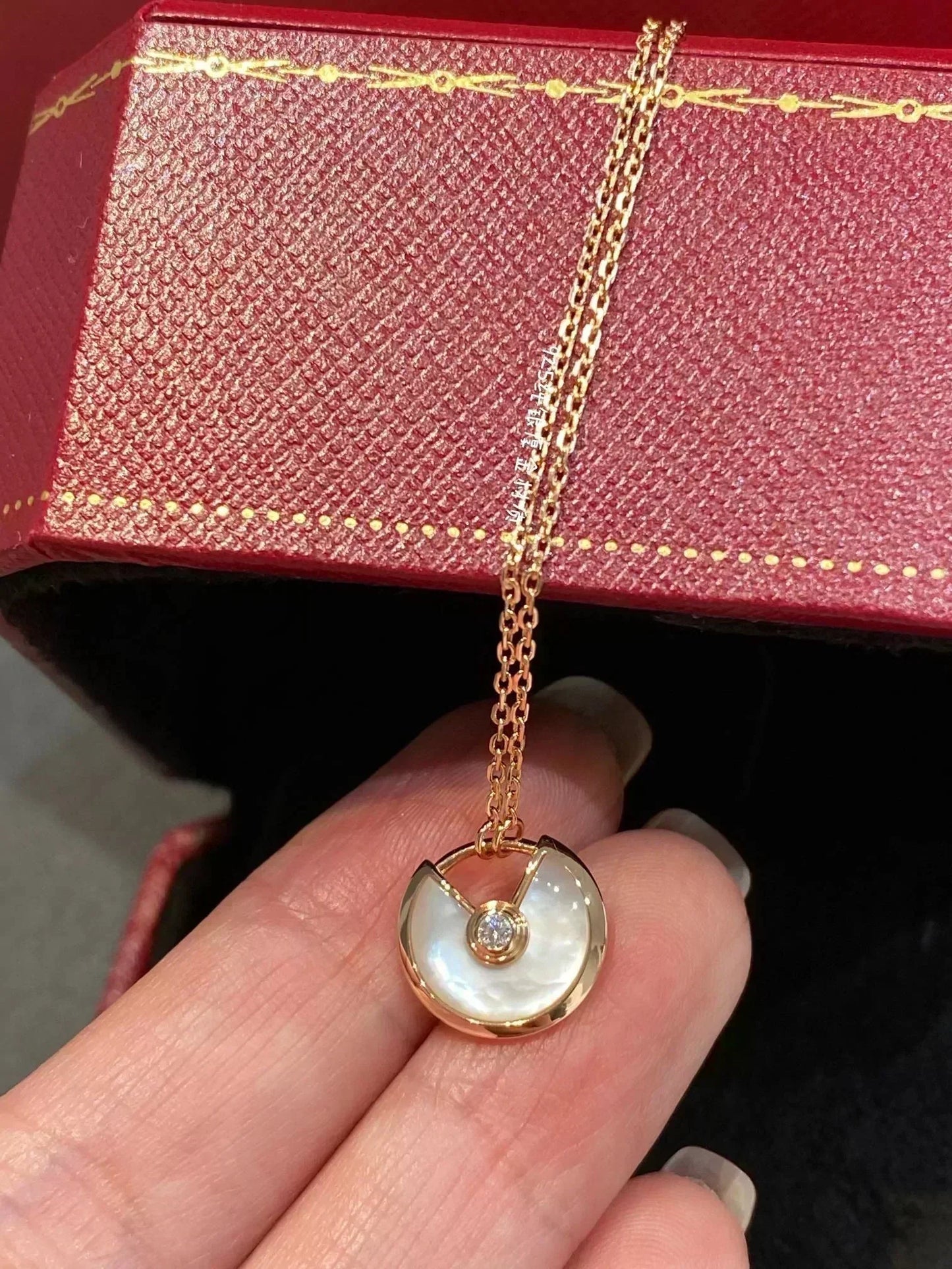 [Vellora Opalyn]AMULETTE ROSE GOLD MOP NECKLACE