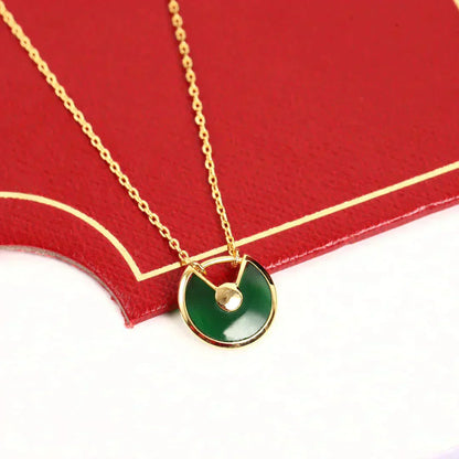 [Vellora Opalyn]AMULETTE GOLD MALACHITE NECKLACE
