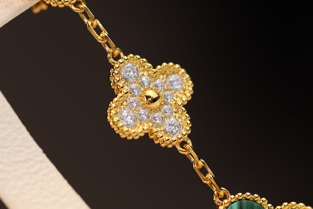 [Vellora Opalyn]CLOVER EARRINGS GOLD MALACHITE DIAMOND 3 MOTIF