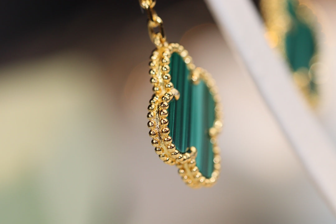 [Vellora Opalyn]CLOVER EARRINGS GOLD MALACHITE DIAMOND 3 MOTIF