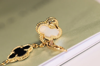 [Vellora Opalyn]CLOVER EARRINGS GOLD ONYX MOP 3 MOTIF