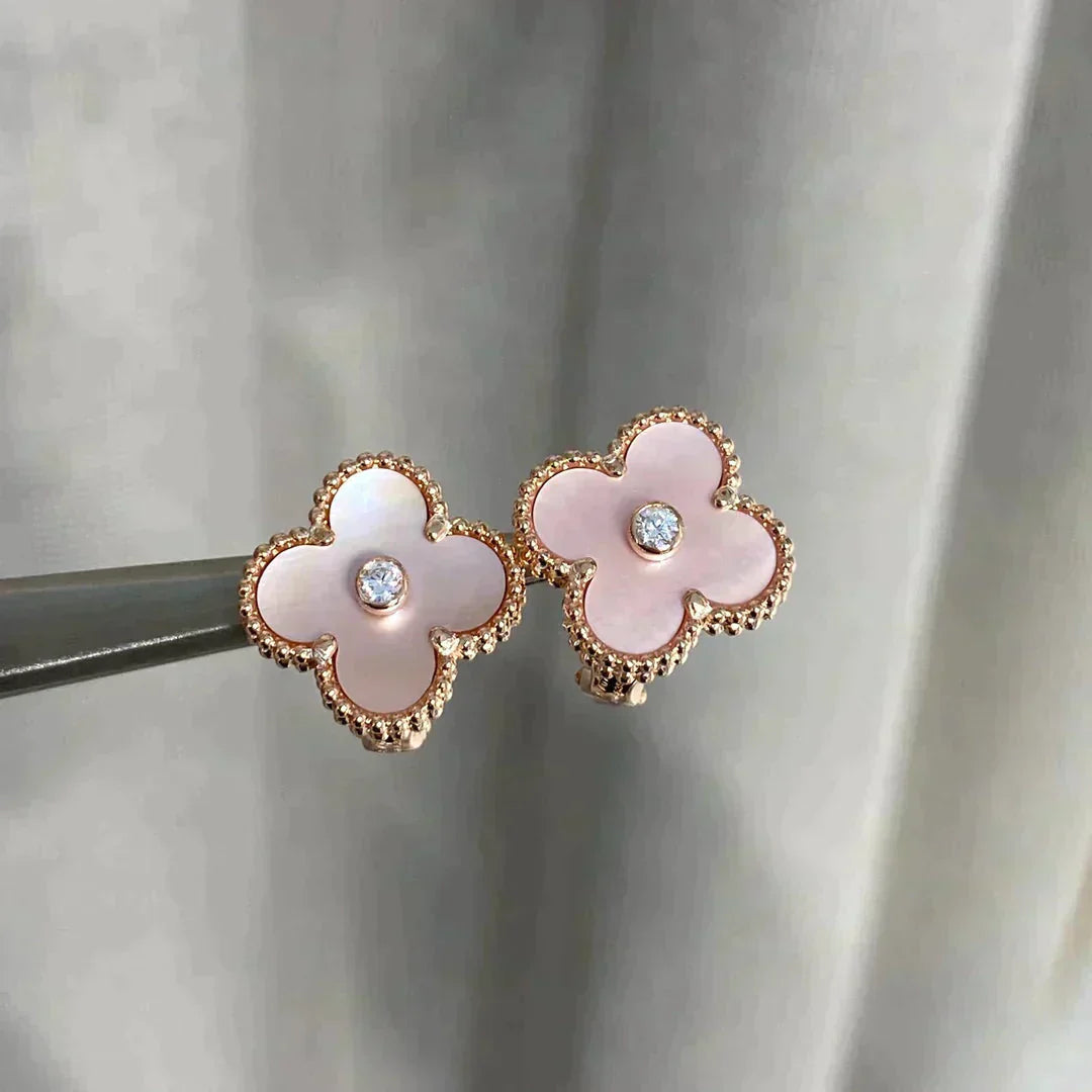 [Vellora Opalyn]CLOVER MEDIUM 1 MOTIFS  PINK MOP DIAMOND EARRINGS