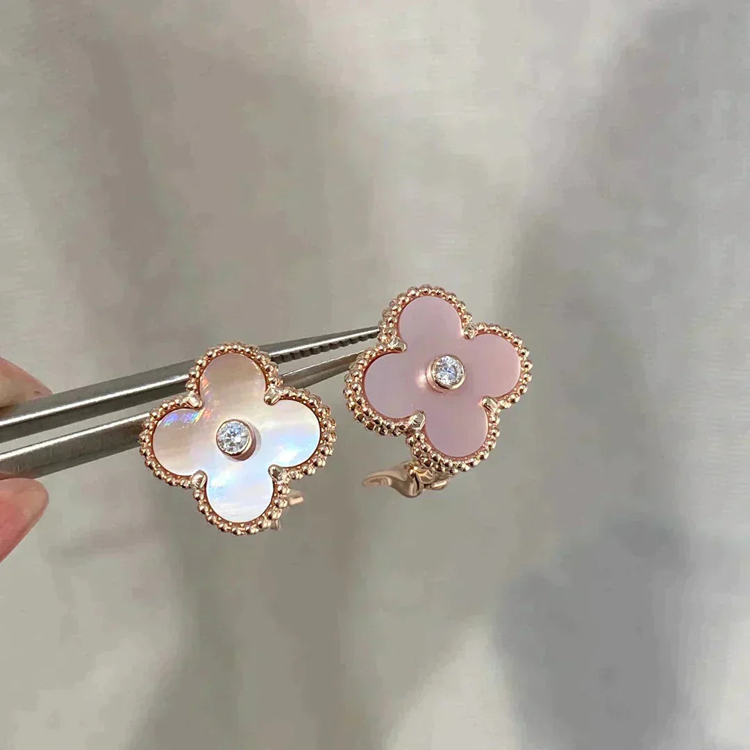 [Vellora Opalyn]CLOVER MEDIUM 1 MOTIFS  PINK MOP DIAMOND EARRINGS