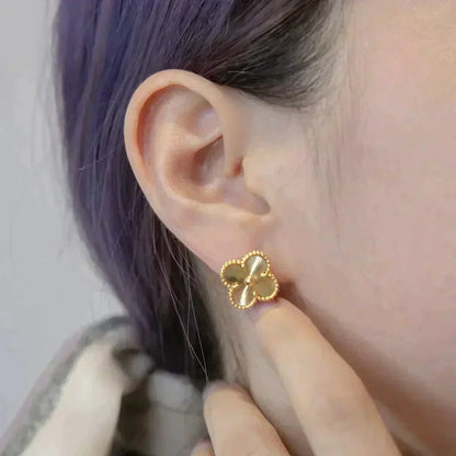 [Vellora Opalyn]CLOVER MEDIUM 1 MOTIFS LASER EARRINGS