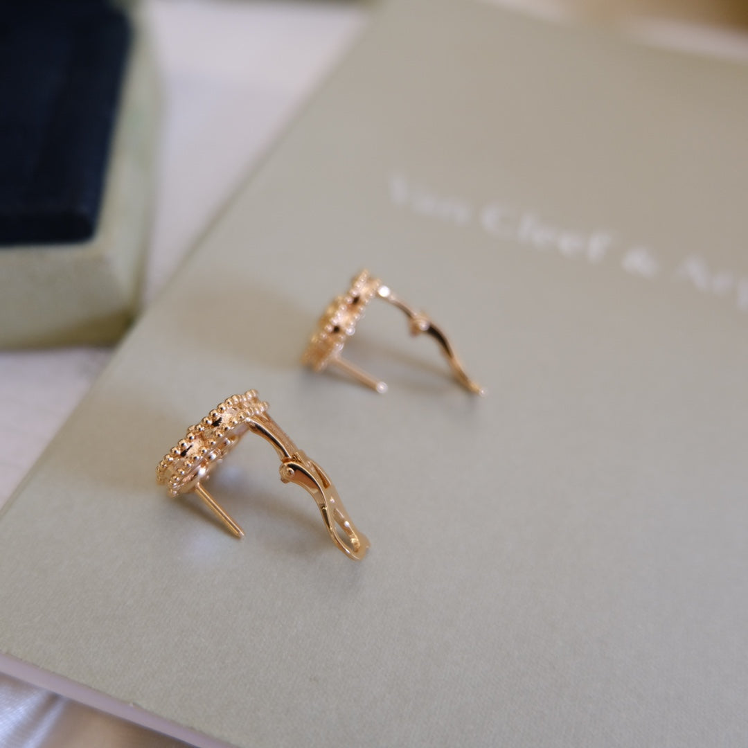 [Vellora Opalyn]LUCKY PINK GOLD WHITE MOP EARRINGS