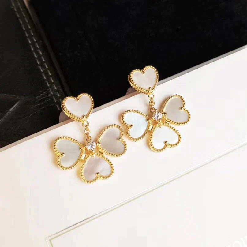 [Vellora Opalyn]CLOVER SWEET WHITE MOP EARRINGS