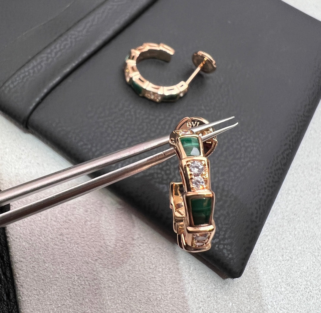[Vellora Opalyn]SERPENTI MALACHITE PINK GOLD EARRINGS