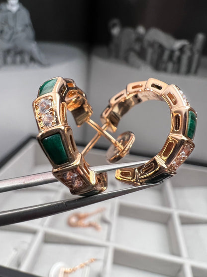 [Vellora Opalyn]SERPENTI MALACHITE PINK GOLD EARRINGS