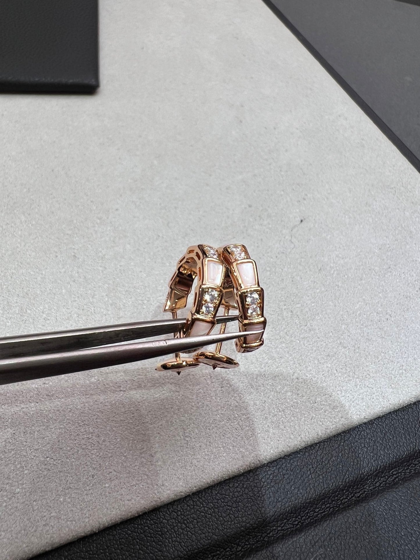 [Vellora Opalyn] SERPENTI MOP PINK GOLD EARRINGS