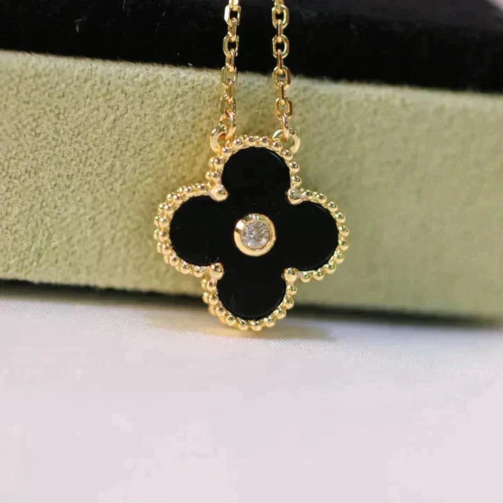 [Vellora Opalyn]CLOVER 15MM DIAMOND ONYX NECKLACE