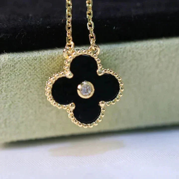 [Vellora Opalyn]CLOVER 15MM DIAMOND ONYX NECKLACE