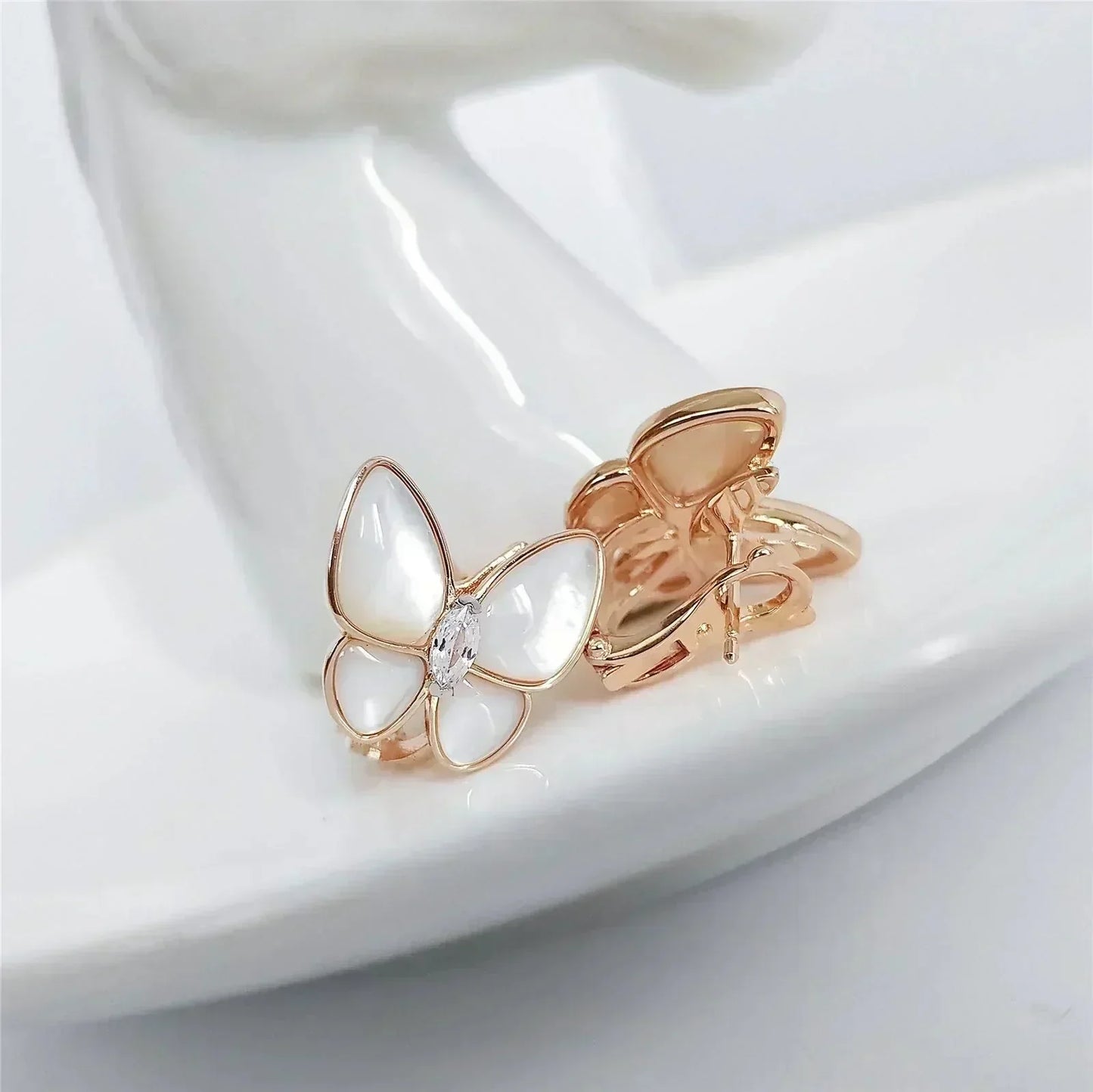 [Vellora Opalyn]BUTTERFLY MOP DIAMOND EARRINGS