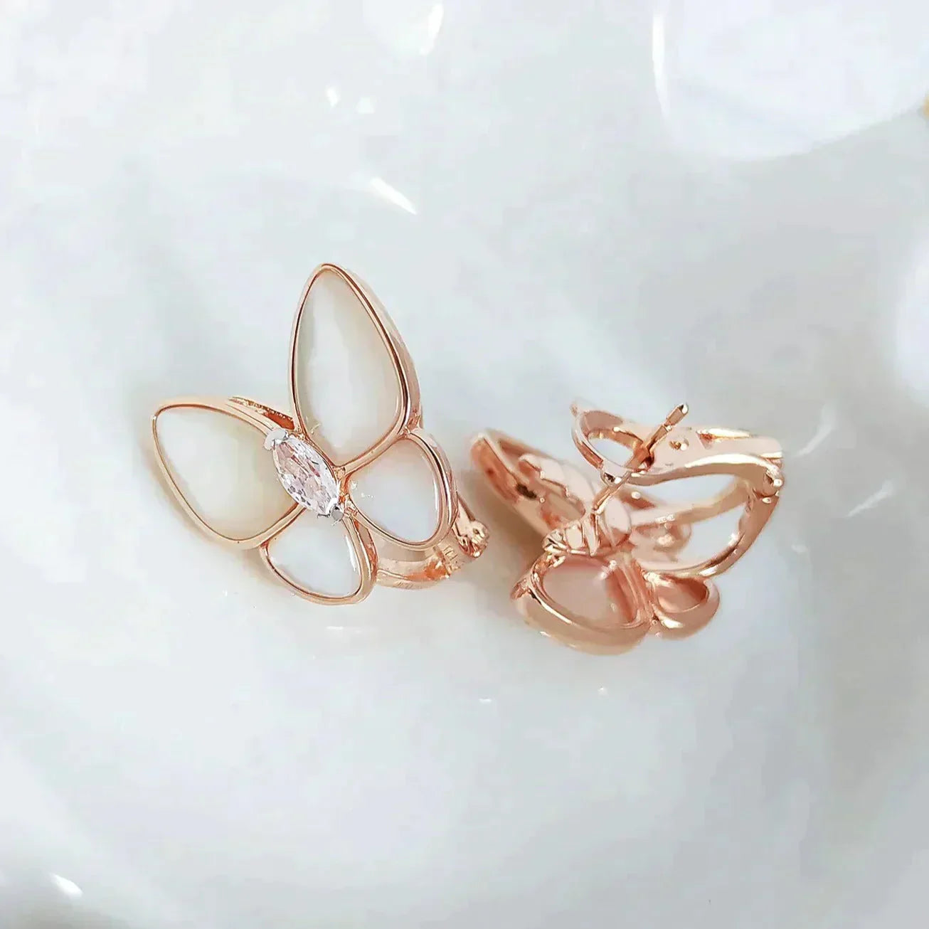 [Vellora Opalyn]BUTTERFLY MOP DIAMOND EARRINGS