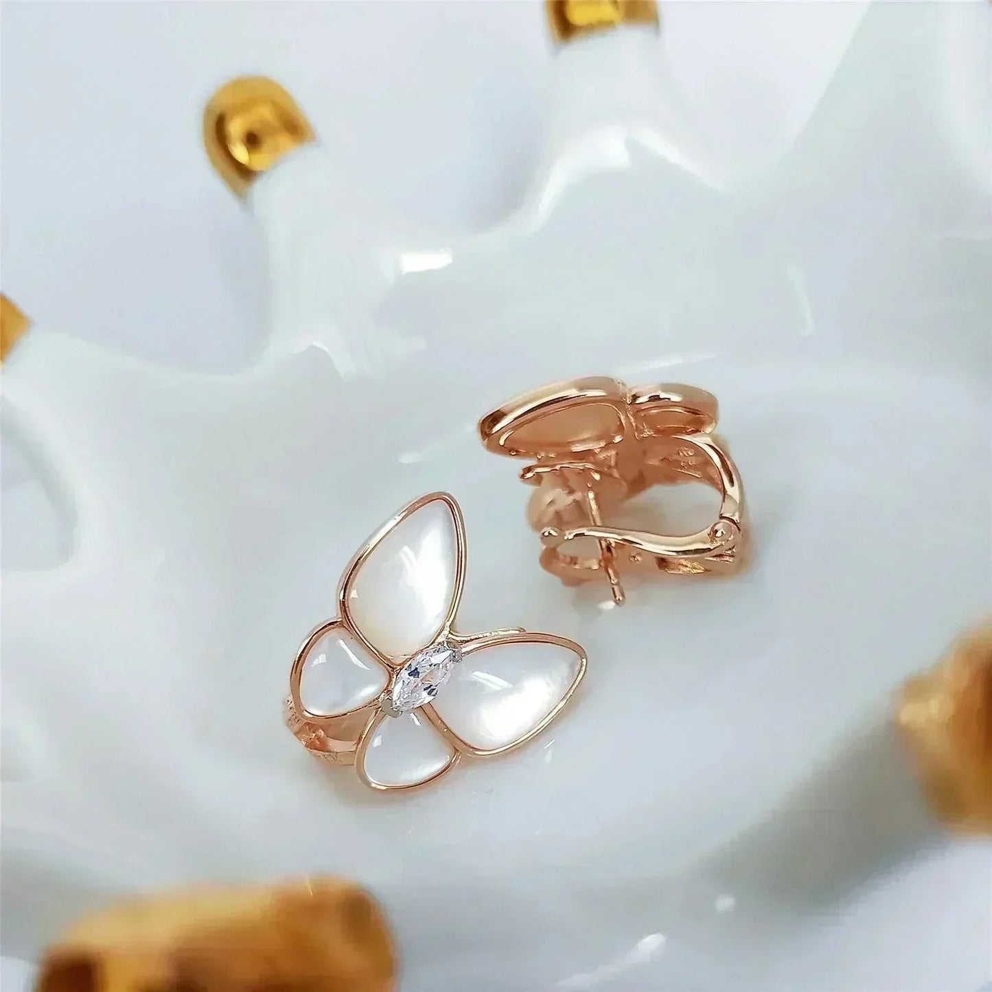 [Vellora Opalyn]BUTTERFLY MOP DIAMOND EARRINGS