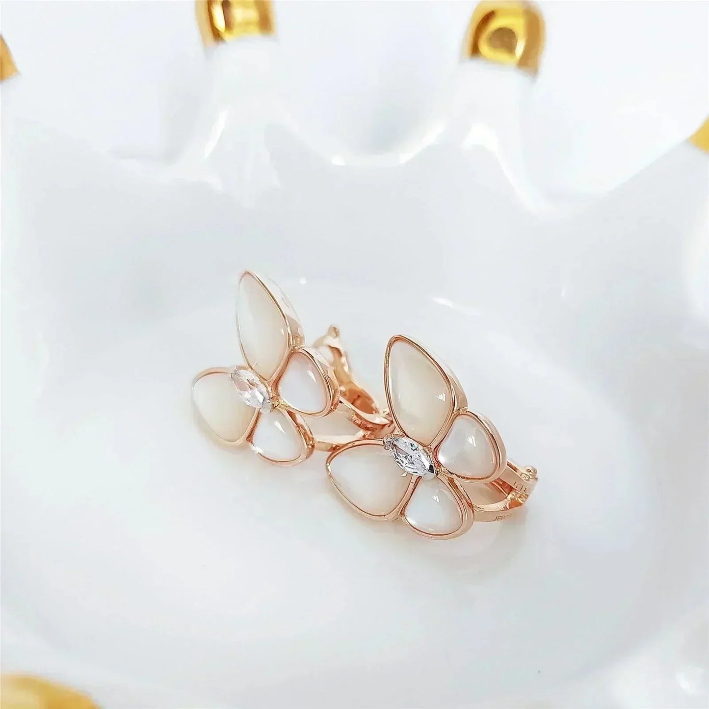 [Vellora Opalyn]BUTTERFLY MOP DIAMOND EARRINGS