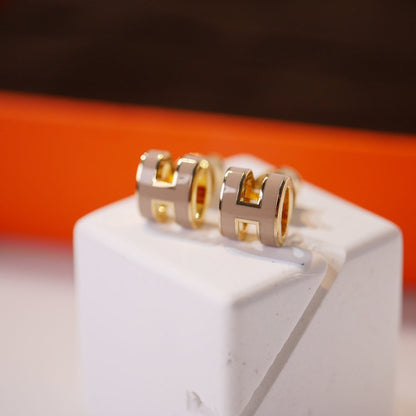 [Vellora Opalyn]MINI POP H GOLD EARRINGS GREY