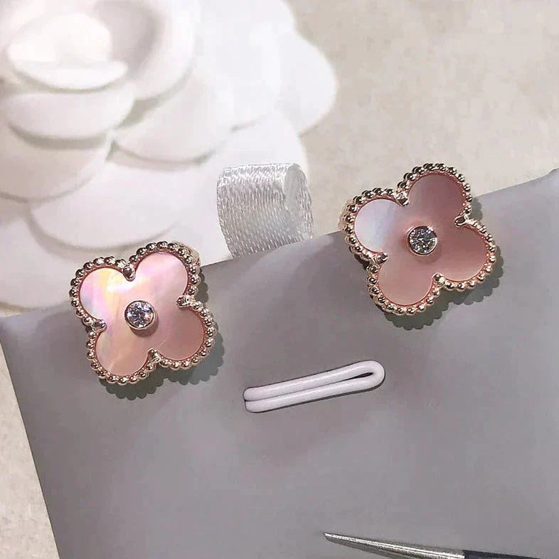 [Vellora Opalyn]CLOVER MEDIUM 1 MOTIFS  PINK MOP DIAMOND EARRINGS