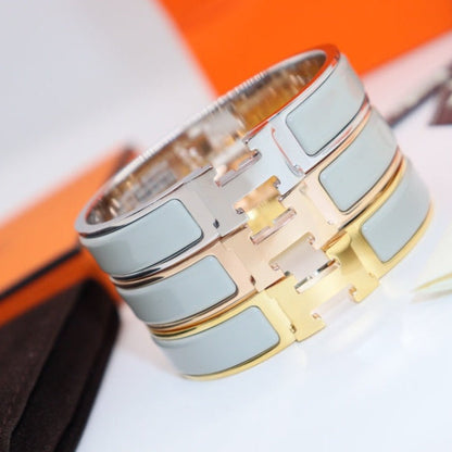 [Vellora Opalyn]H LIGHT BLUE BRACELET