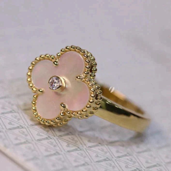 [Vellora Opalyn]CLOVER PINK MOP RING GOLD DIAMOND