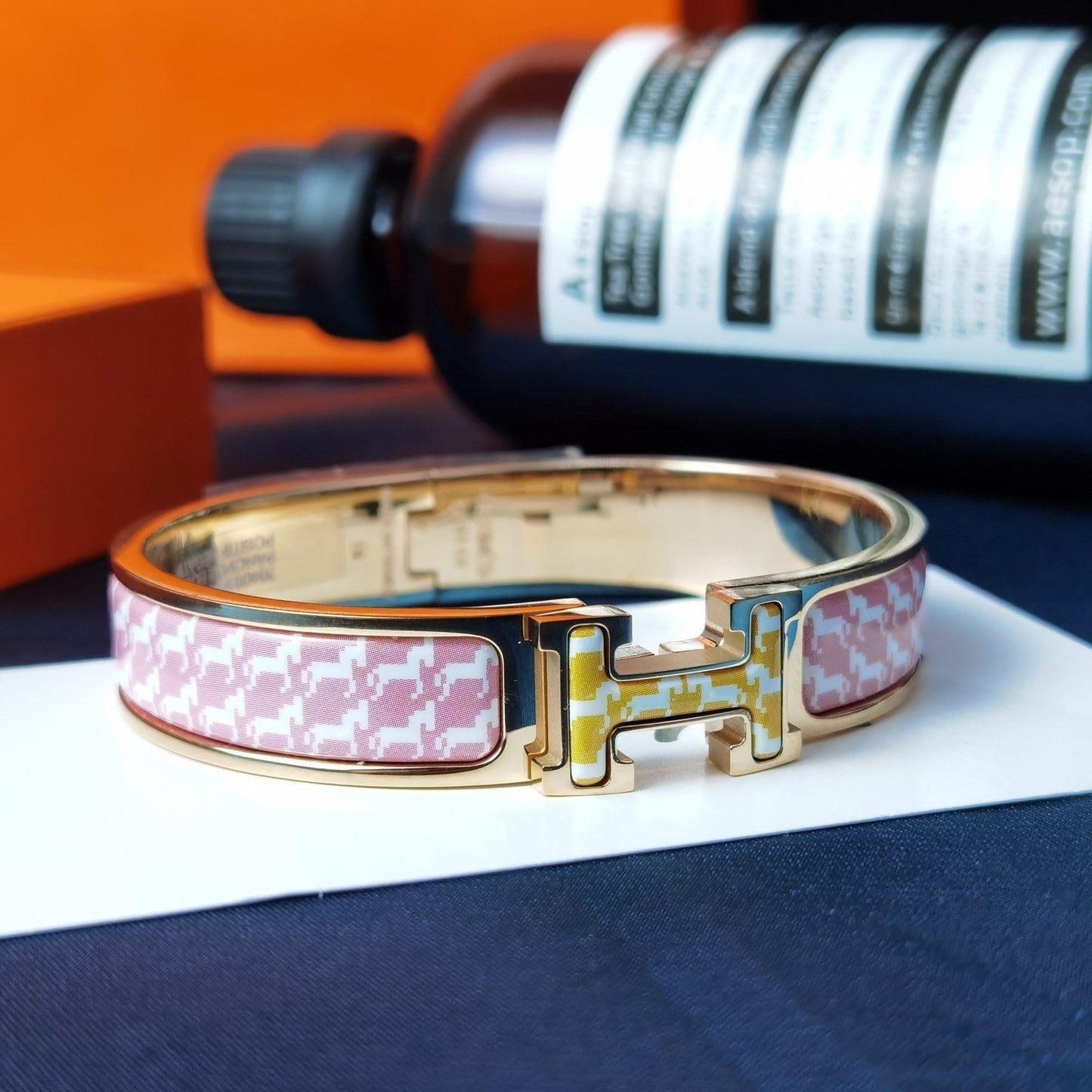 [Vellora Opalyn]H HORSE BRACELET 12MM