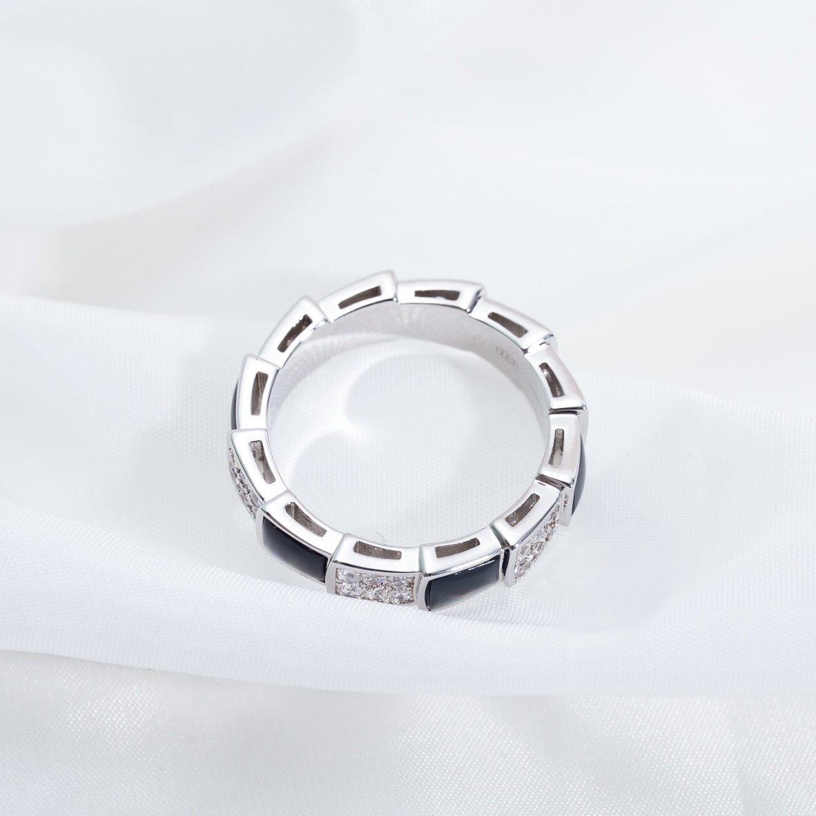 [Vellora Opalyn]SERPENTI RING SILVER DIAMOND BLACK MOP 4MM
