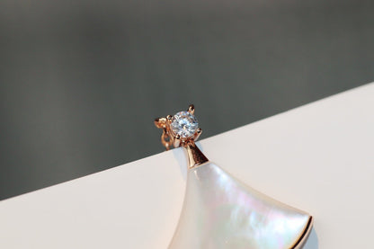 [Vellora Opalyn]DREAM NECKLACE WHITE MOP PINK GOLD 1 DIAMOND