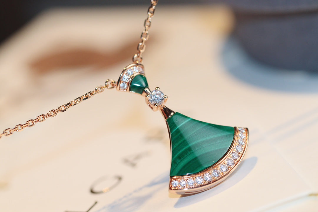 [Vellora Opalyn]DREAM NECKLACE MALACHITE DIAMOND