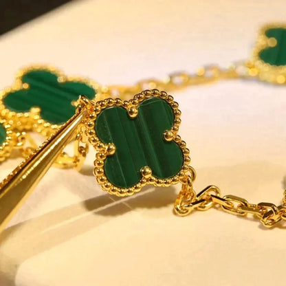 [Vellora Opalyn]CLOVER 5 MOTIFS MALACHITE BRACELET