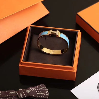 [Vellora Opalyn]H CLOUD BLUE BRACELET GOLD DIAMOND