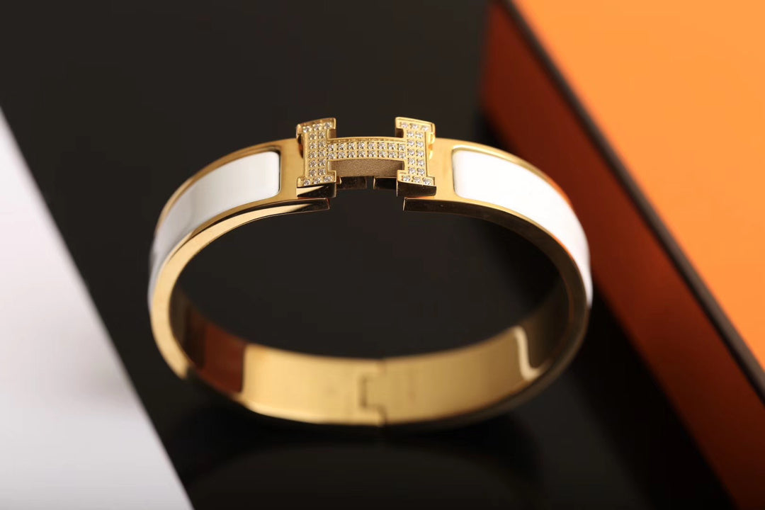 [Vellora Opalyn]H BRACELET GOLD DIAMOND