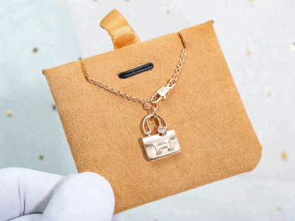 [Vellora Opalyn]AMULETTE PEDANT ROSE GOLD NECKLACE
