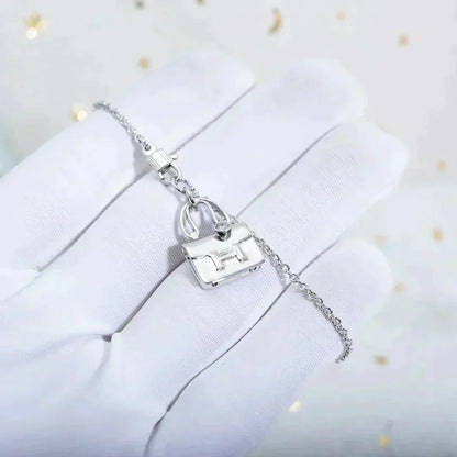[Vellora Opalyn]AMULETTE PEDANT SILVER NECKLACE