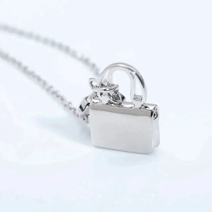 [Vellora Opalyn]AMULETTE PEDANT SILVER NECKLACE