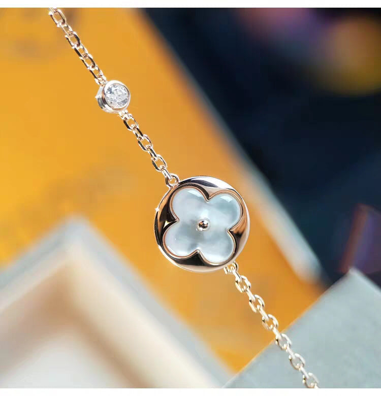 [Vellora Opalyn]SUN MOP GOLD 1 DIAMOND NECKLACE