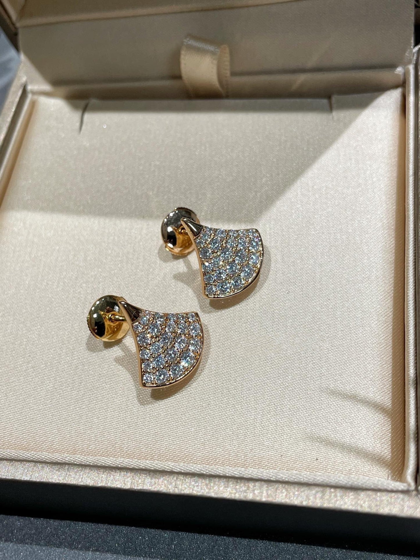 [Vellora Opalyn]DREAM STUD EARRINGS DIAMOND
