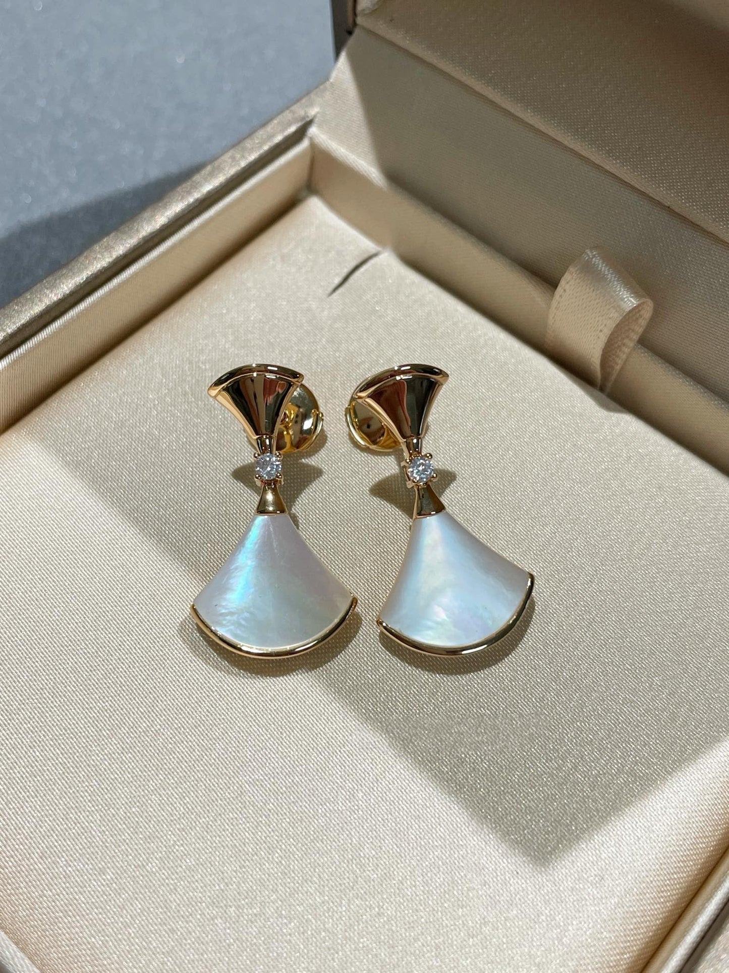 [Vellora Opalyn]DREAM MOP 1 DIAMOND EARRINGS